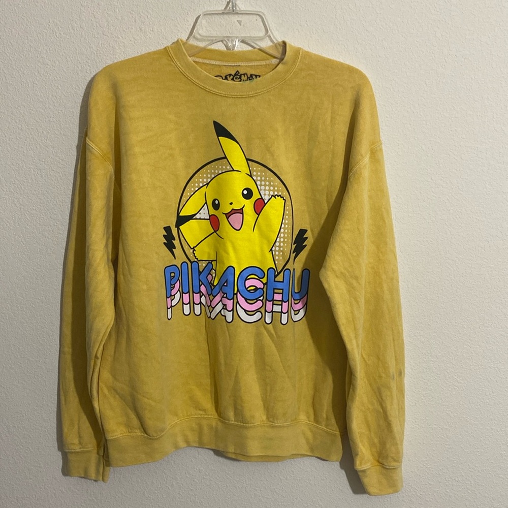 NWOT POKEMON Pikachu Crewneck Sweatshirt Men's Size M